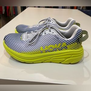 HOKA ONE ONE Rincon 2 size 8M. LIKE NEW